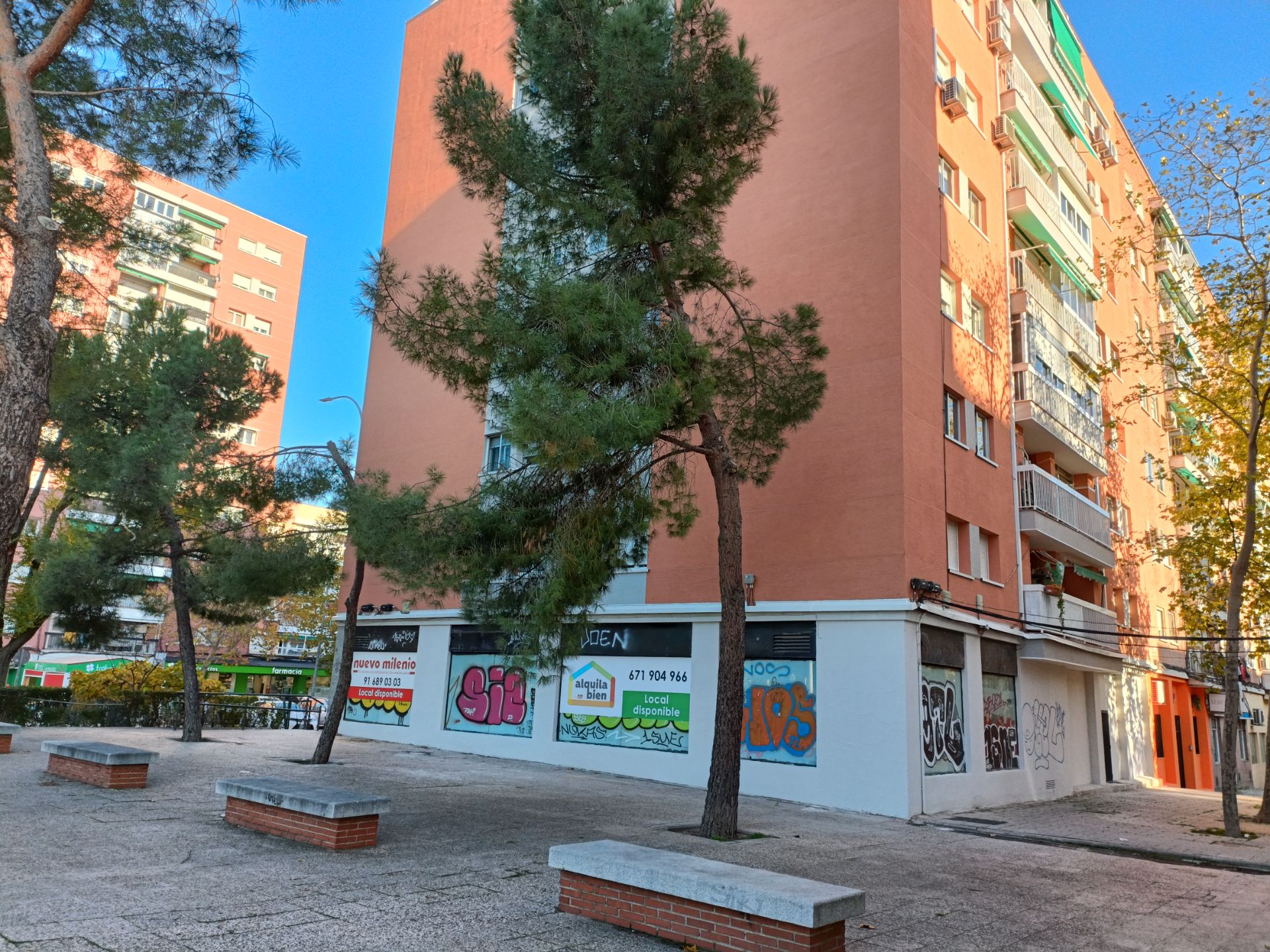 Exterior view of Premises to rent in Alcorcón  with Alarm