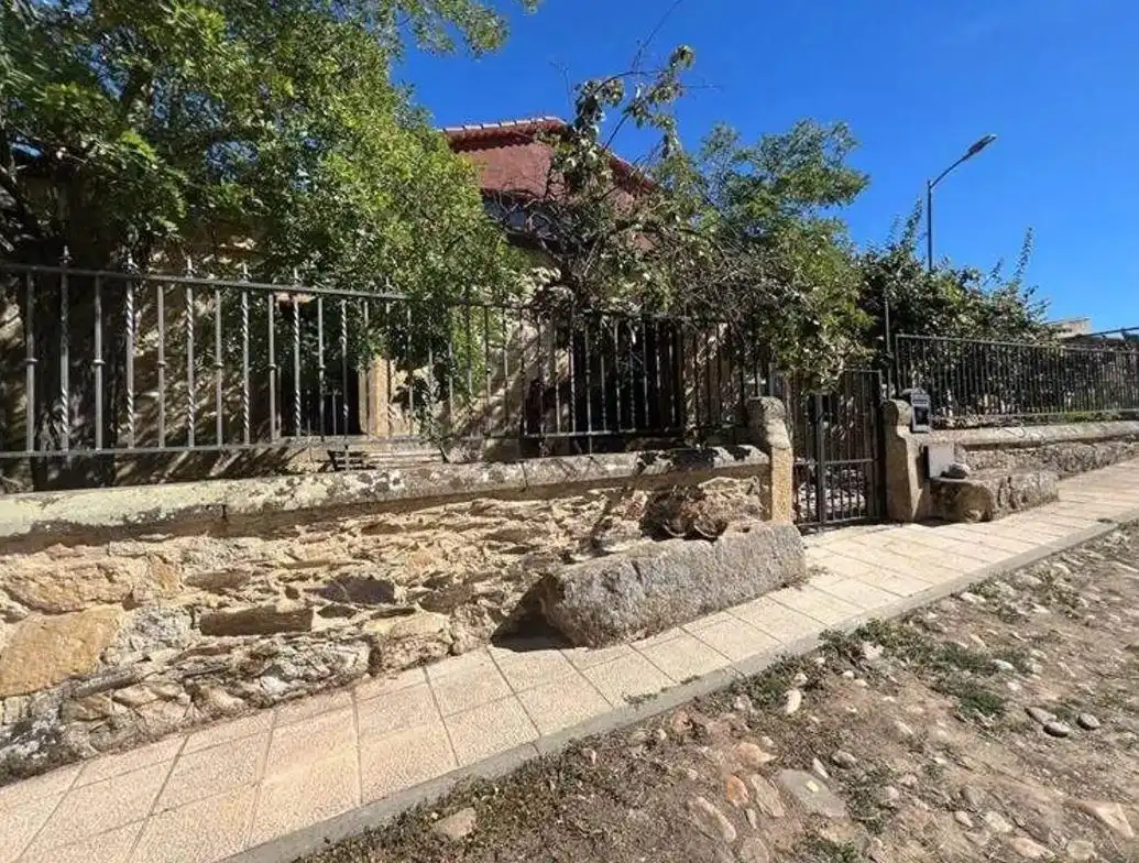 Casa o xalet en venda en Doñinos de Salamanca amb Piscina comunitària