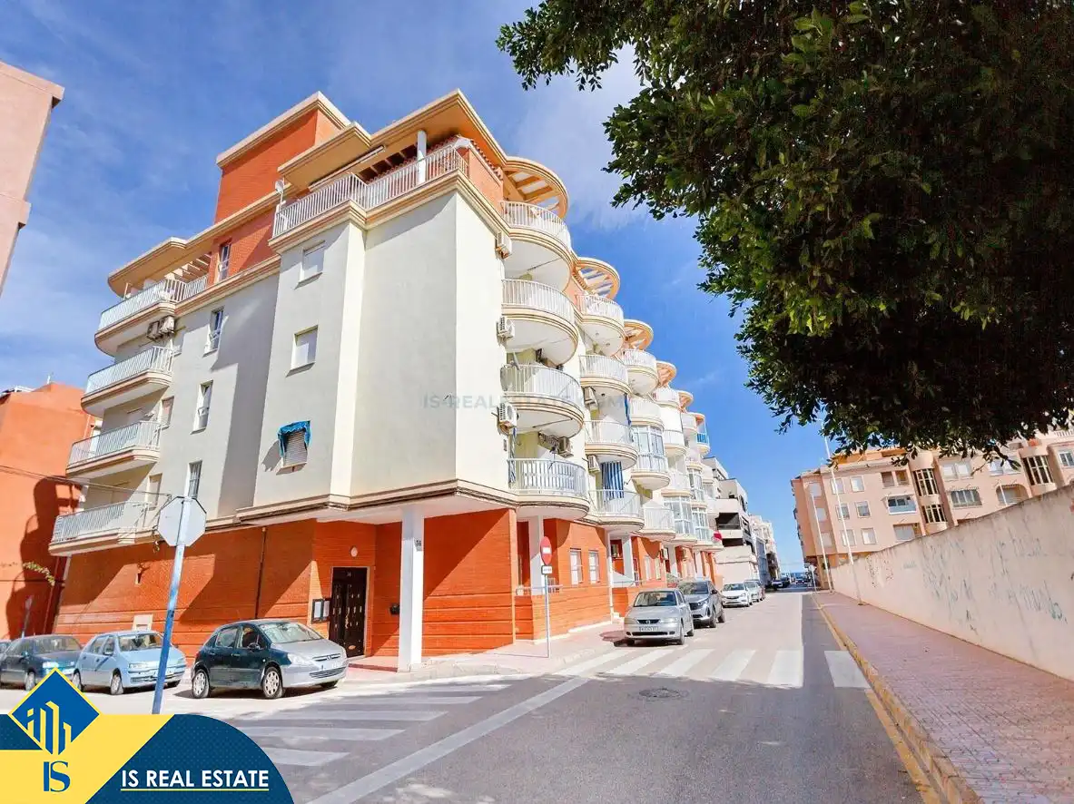Vista exterior de Apartament en venda en Torrevieja amb Aire condicionat, Calefacció i Terrassa