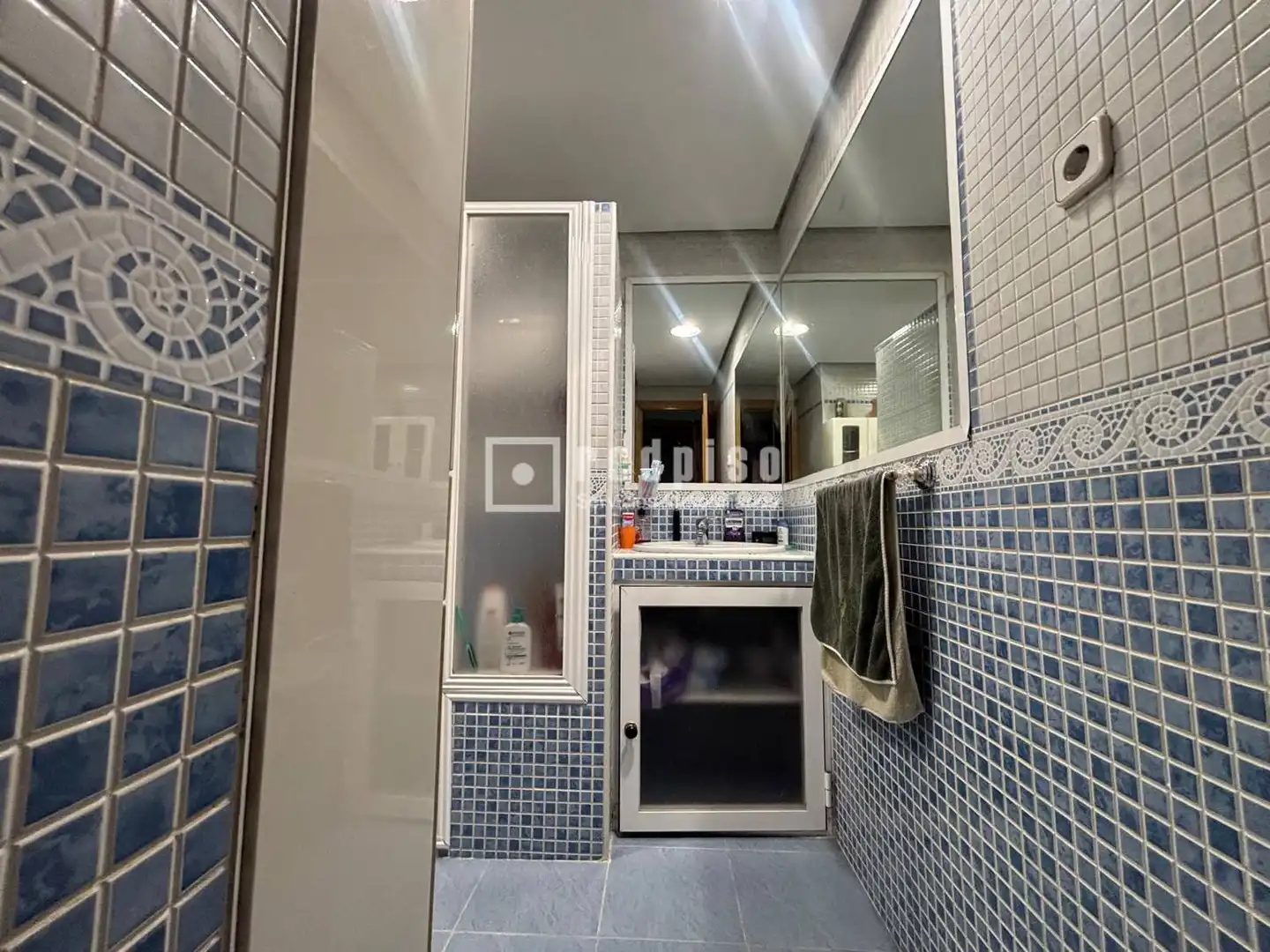 Bathroom of Flat for sale in Madrid  with Air Conditioner, Heating and Terrace