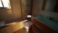 Bathroom of Flat for sale in Parla  with Heating