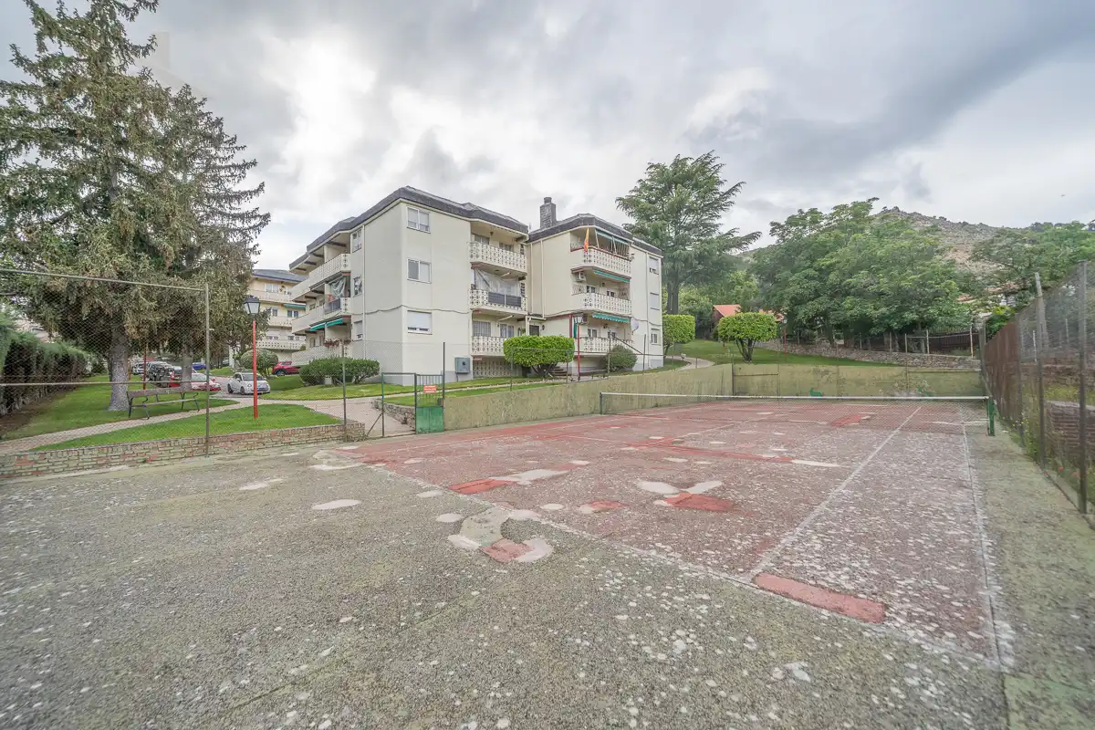 Vista exterior de Piso en venta en Collado Mediano con Aire acondicionado, Calefacción y Terraza
