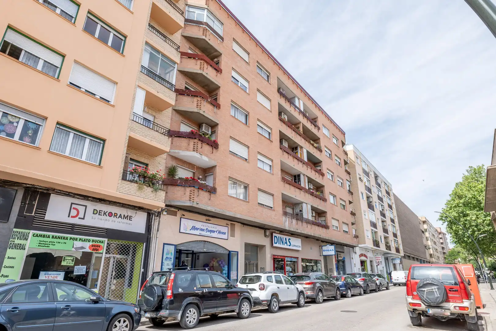 Vista exterior de Pis en venda en Zaragoza amb Calefacció, Terrassa i Balcó
