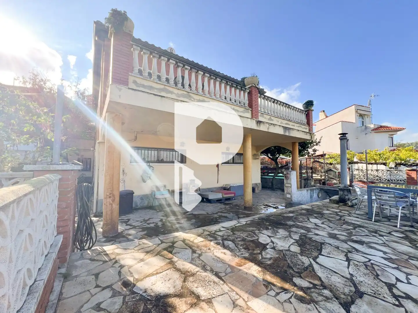Vista exterior de Casa o xalet en venda en Vallirana amb Aire condicionat, Calefacció i Jardí privat