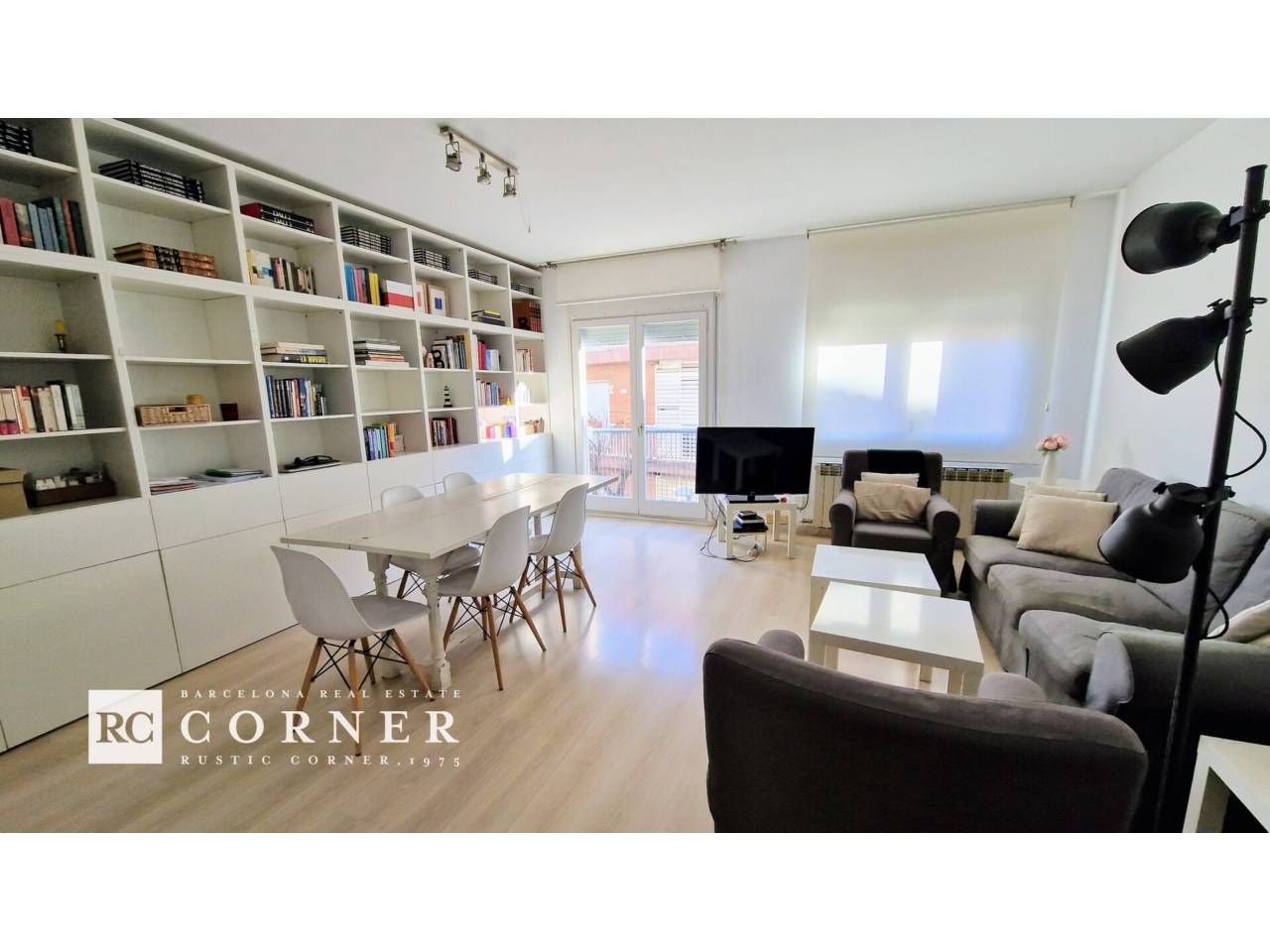 Exterior view of Single-family semi-detached for sale in Sant Just Desvern  with Heating, Parquet flooring and Terrace