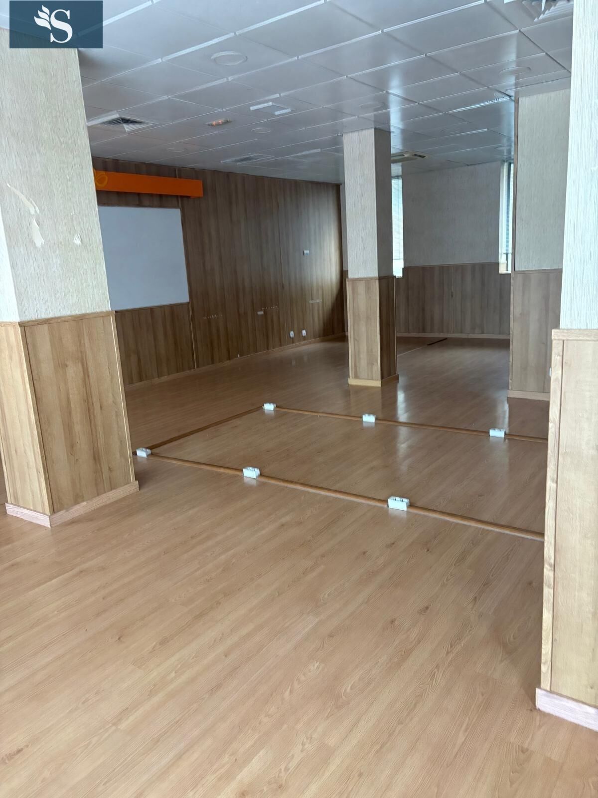 Premises for sale in  Madrid Capital