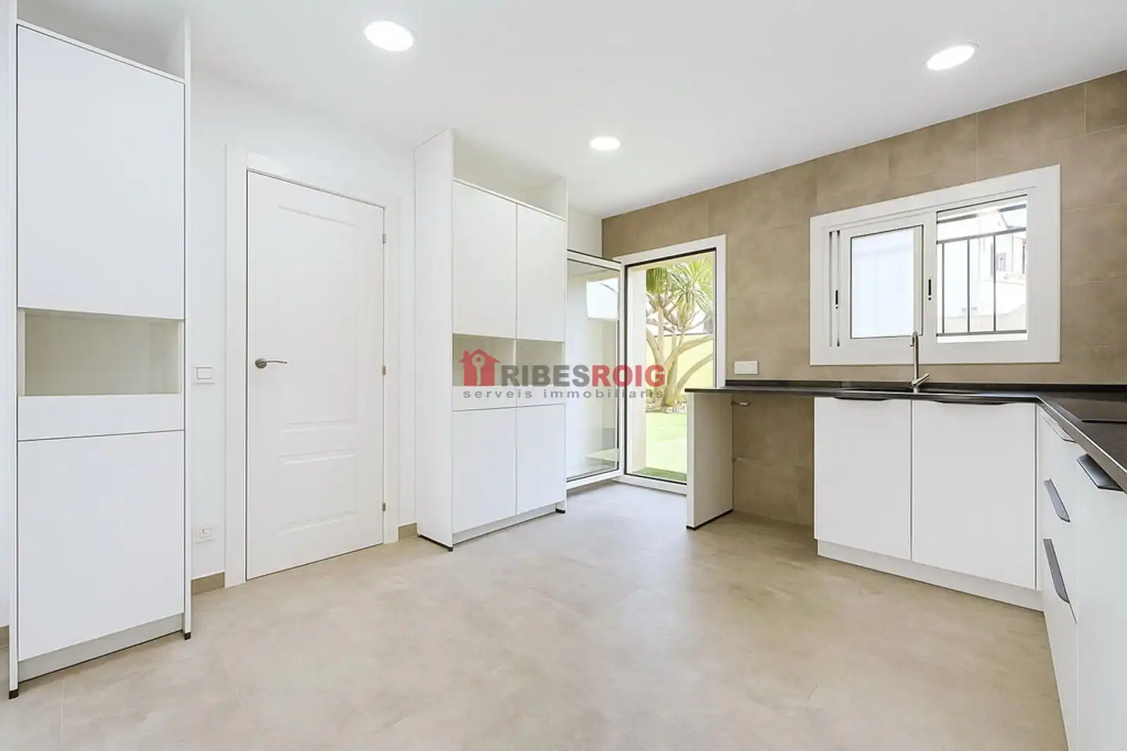 Detached homes for sale in Circumval Lacio, Centre