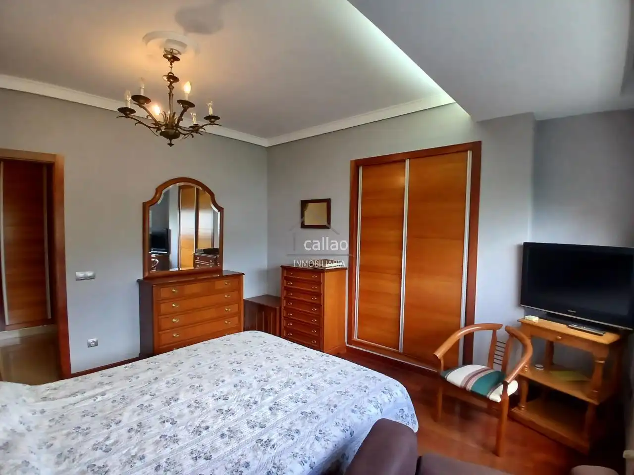 Habitación de Piso de alquiler en Ferrol con Calefacción, Parquet y Trastero