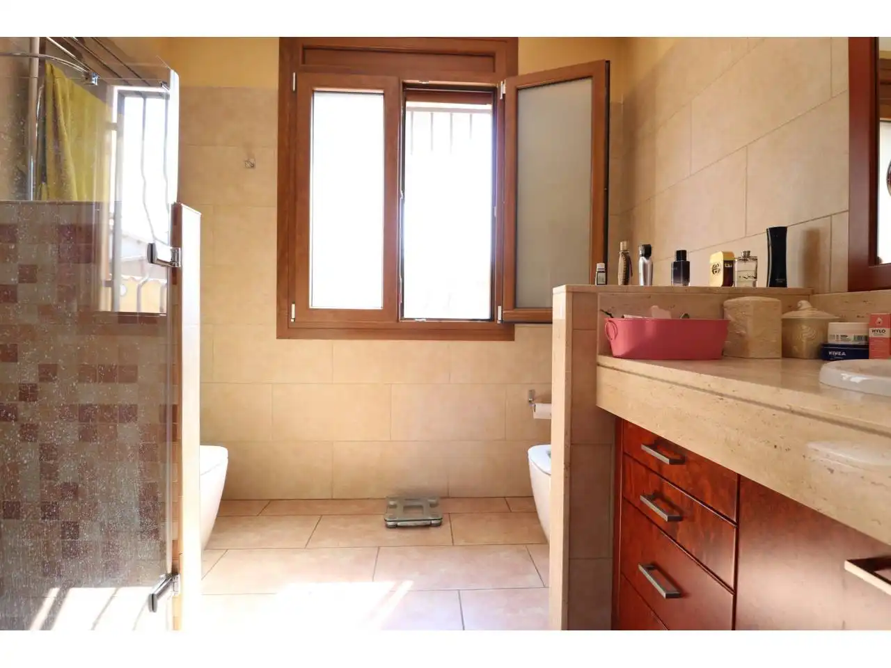 Bany de Casa o xalet en venda en Cerdanyola del Vallès
