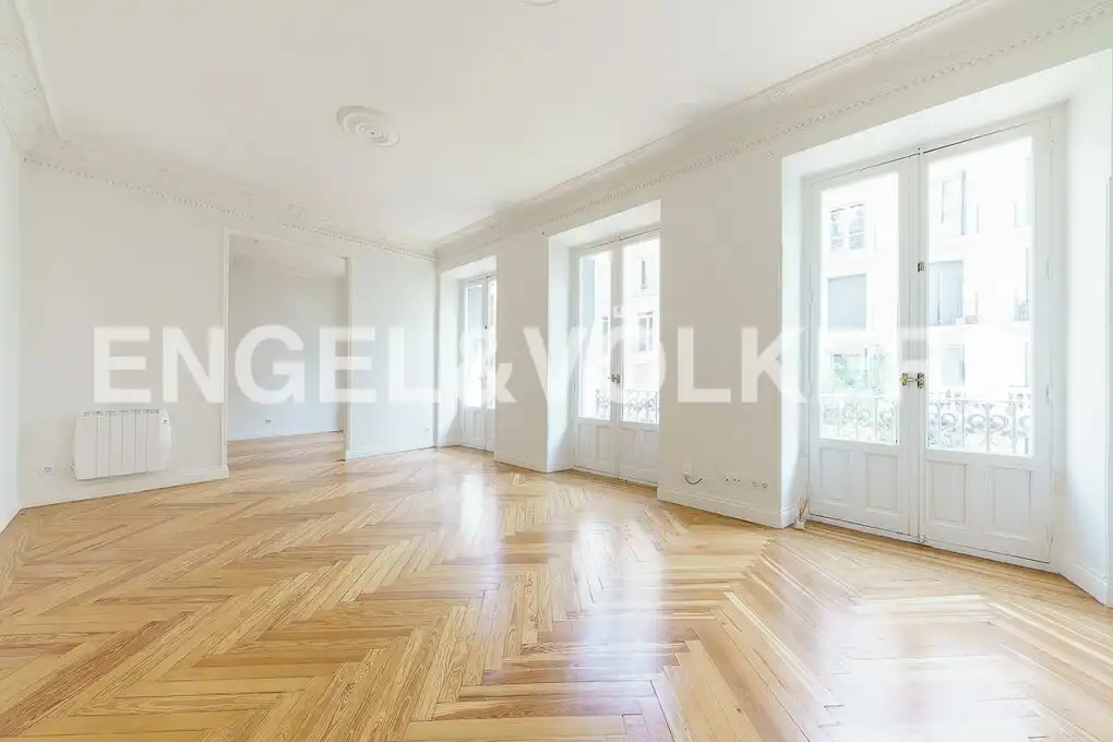 Wohnzimmer von Wohnung zur Miete in Madrid mit Klimaanlage, Heizung und Parkett