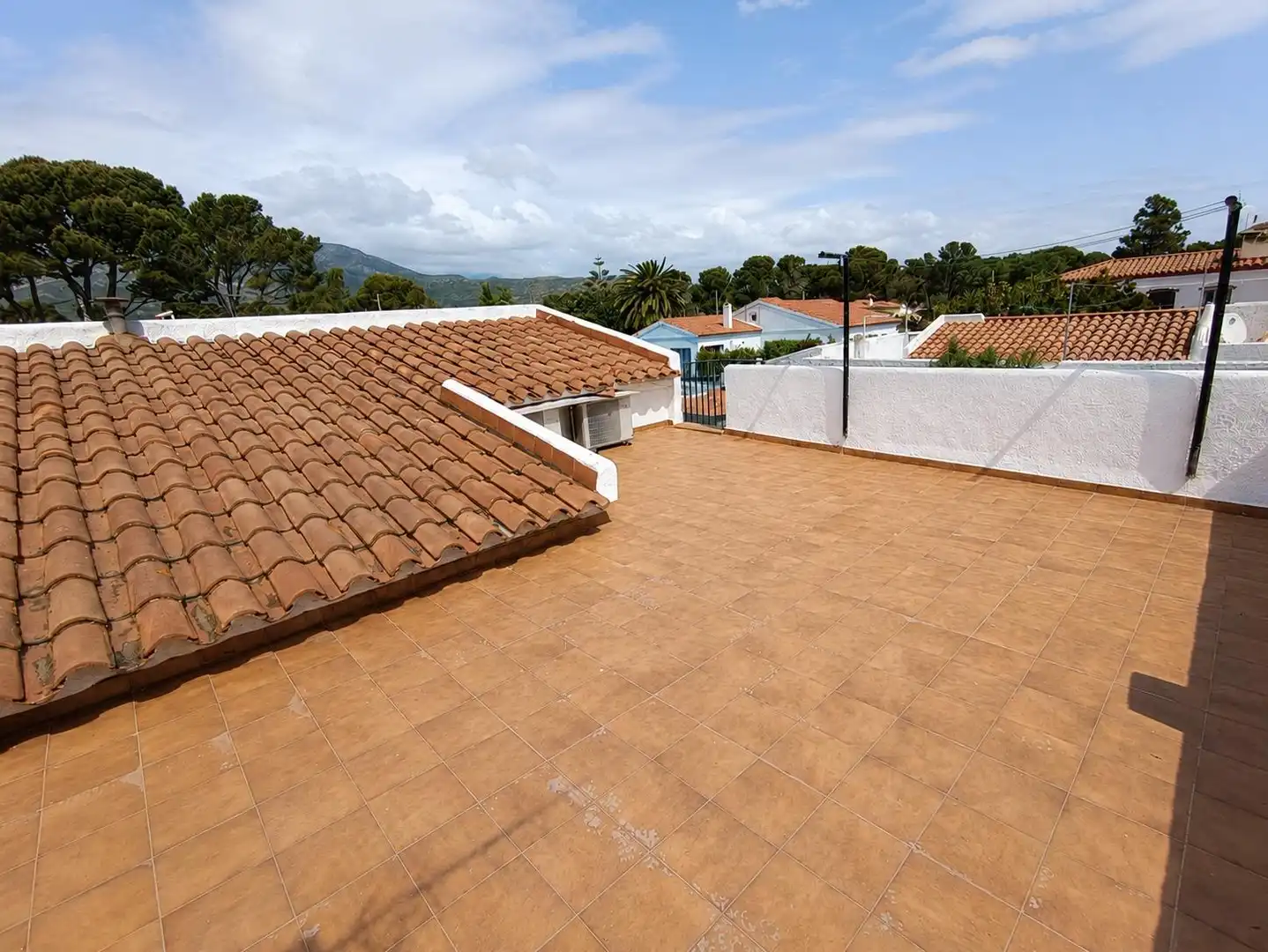 Terrassa de Casa o xalet en venda en Mont-roig del Camp amb Aire condicionat, Calefacció i Jardí privat