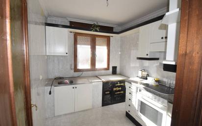 Kitchen of House or chalet for sale in Cuadros