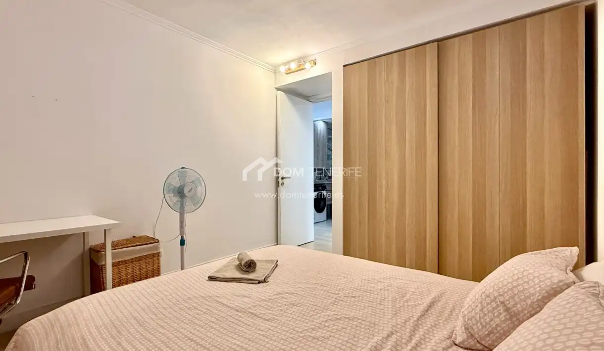 Habitación de Piso en venta en Adeje con Terraza, Piscina y Amueblado