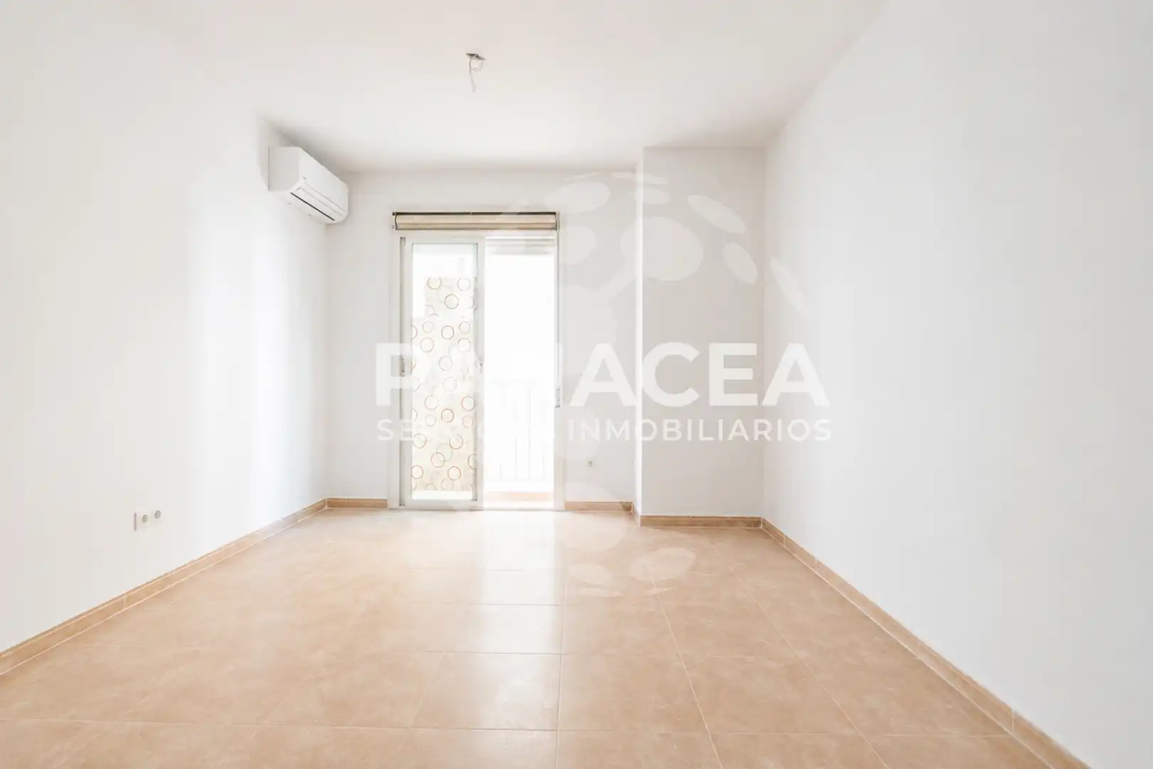 Habitación de Piso en venta en Vícar con Amueblado, Balcón y Piscina comunitaria