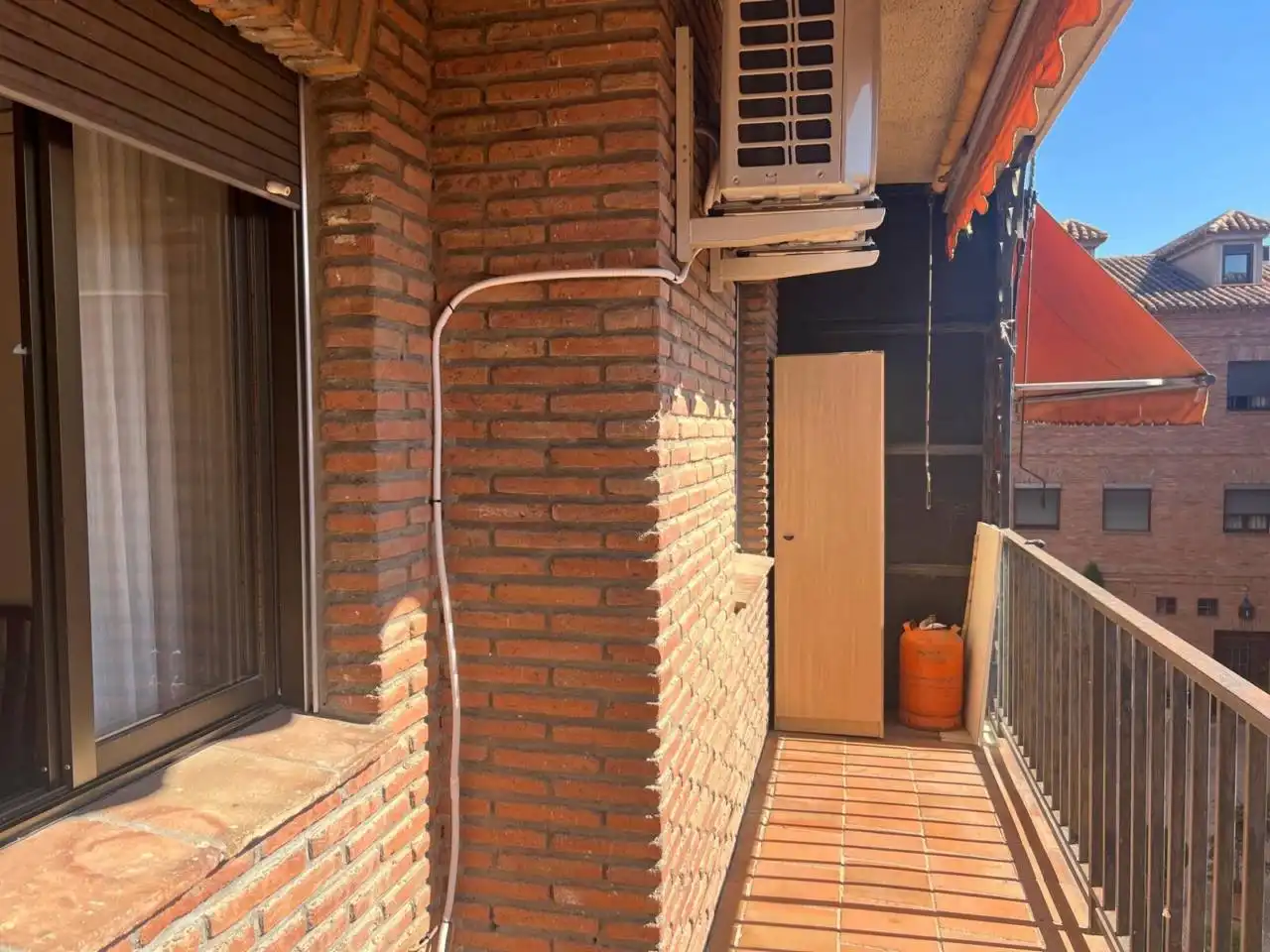 Terraza de Piso de alquiler en Toledo con Calefacción y Amueblado