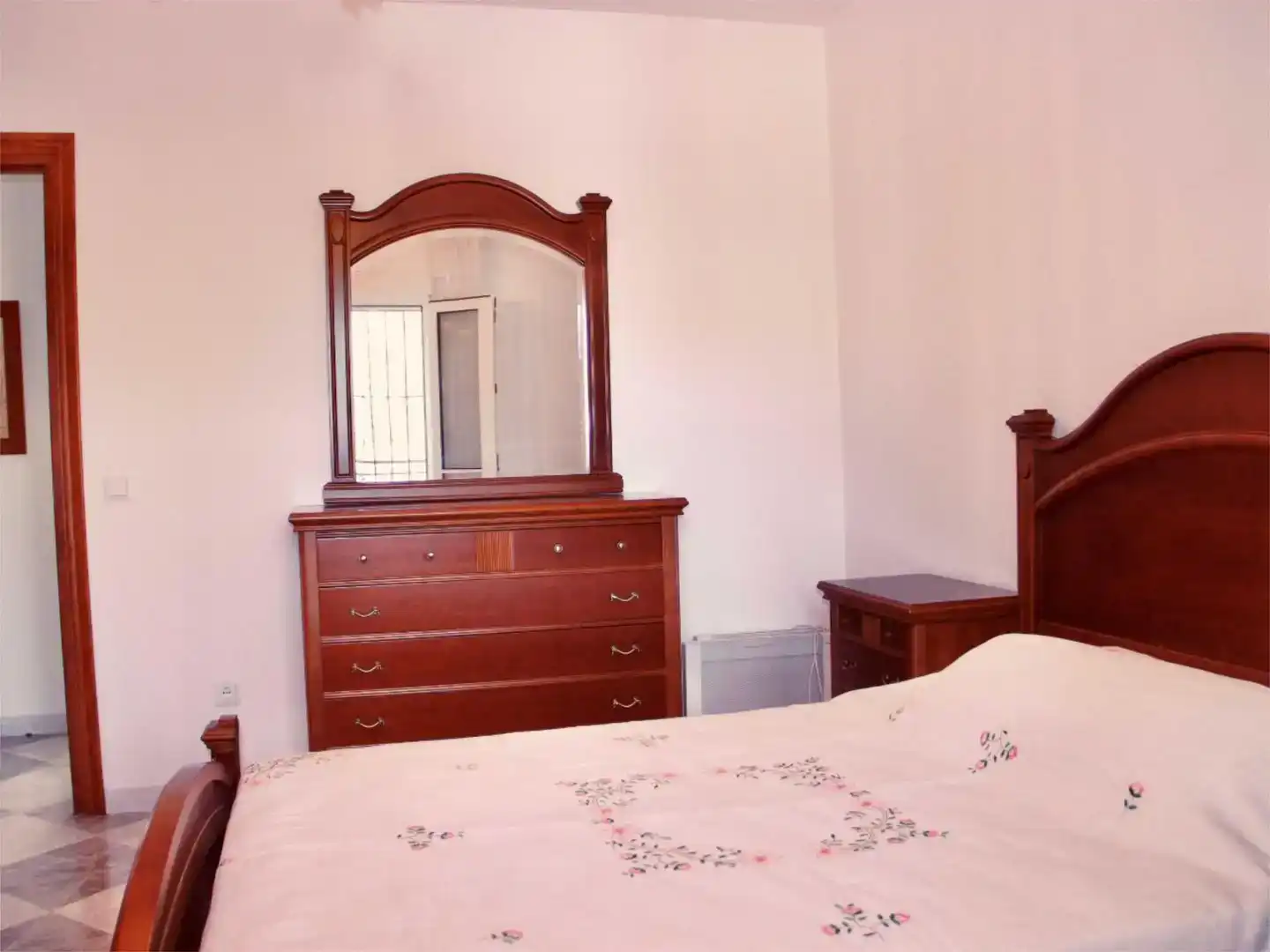 Habitación de Piso en venta en Benaocaz con Jardín privado, Trastero y Piscina