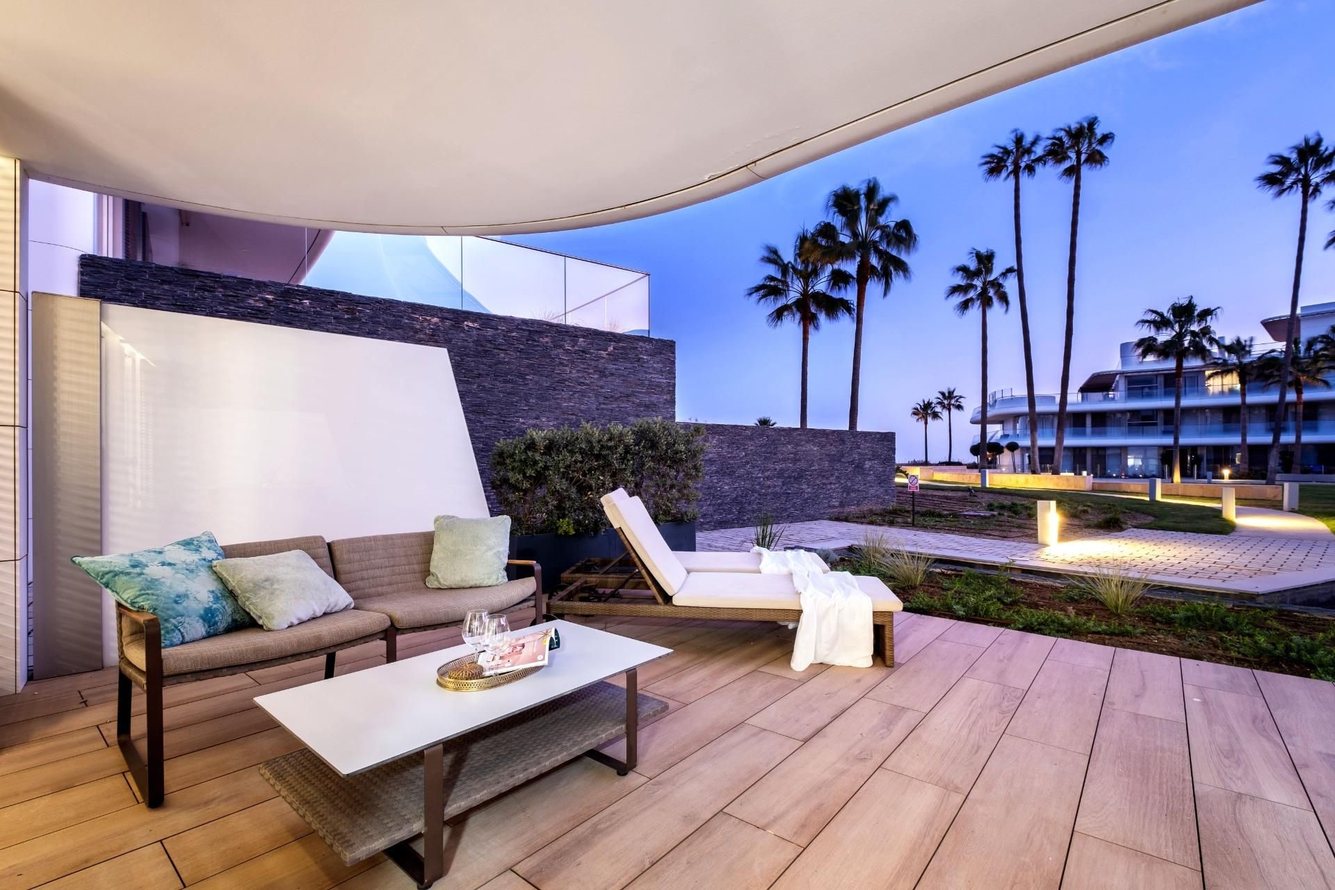 Terrassa de Apartament en venda en Estepona amb Aire condicionat, Calefacció i Jardí privat