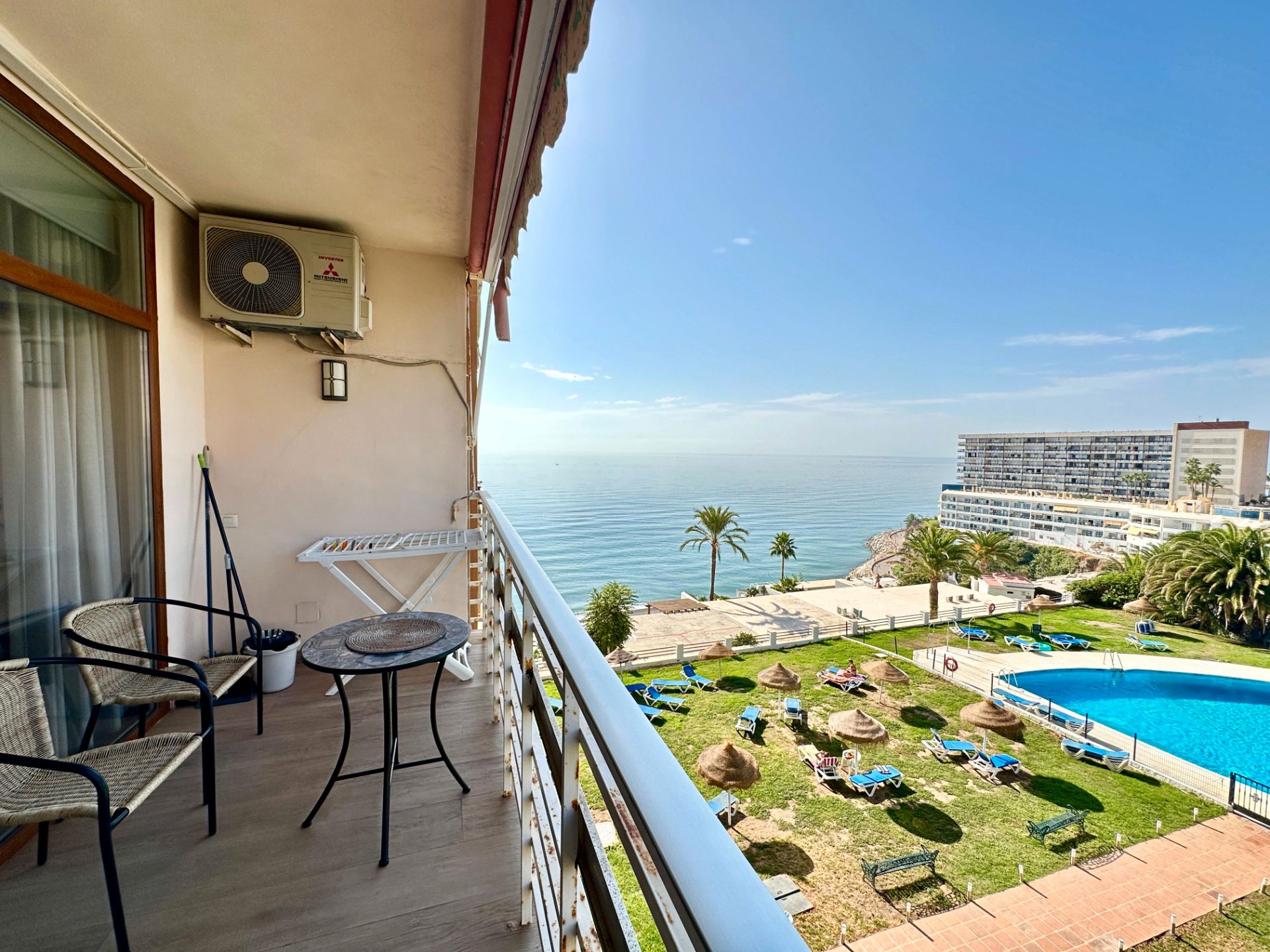 Dormitori de Apartament en venda en Torremolinos amb Aire condicionat, Moblat i Piscina comunitària