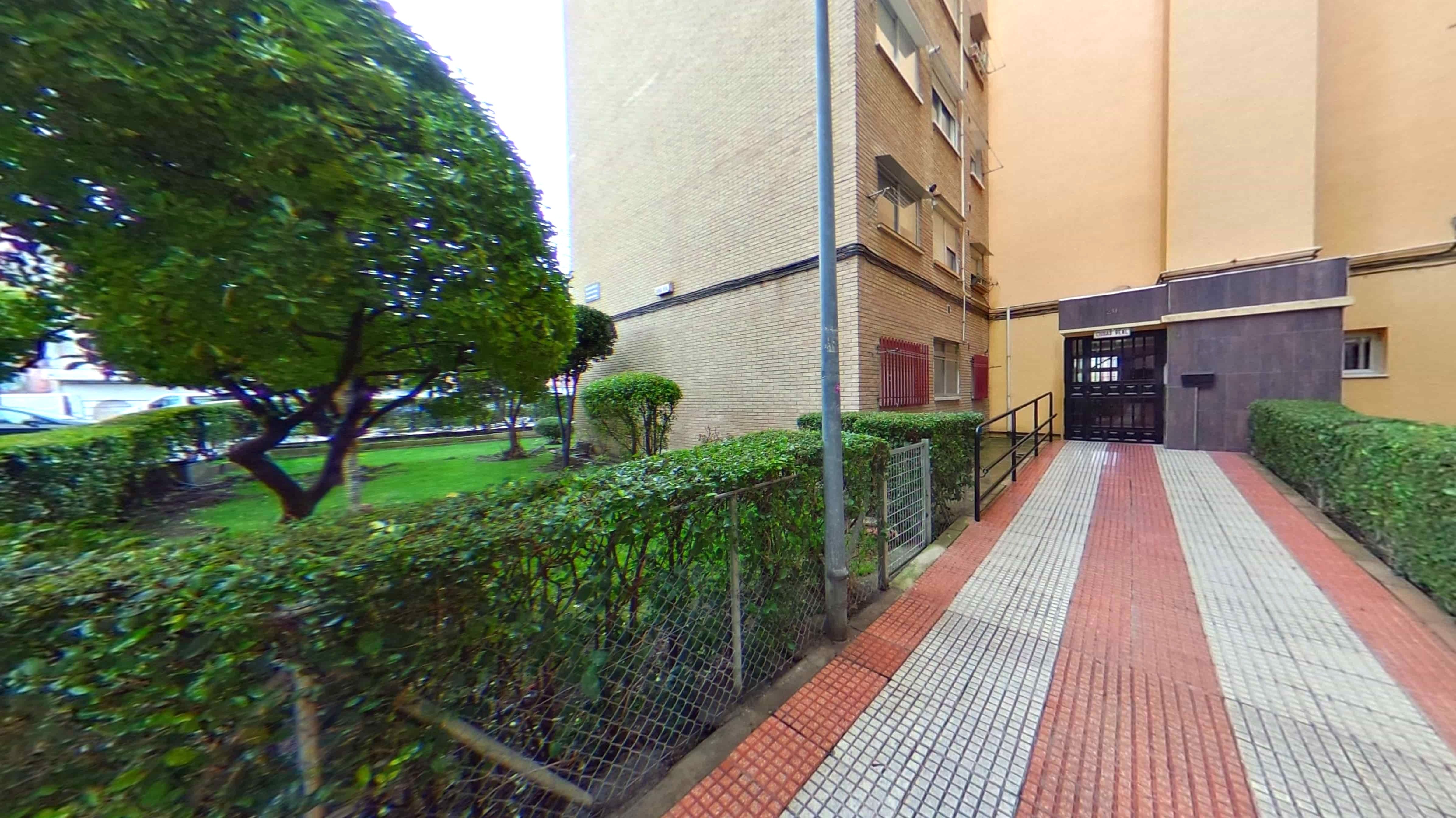 Exterior view of Flat for sale in Torrejón de Ardoz  with Heating and Oven