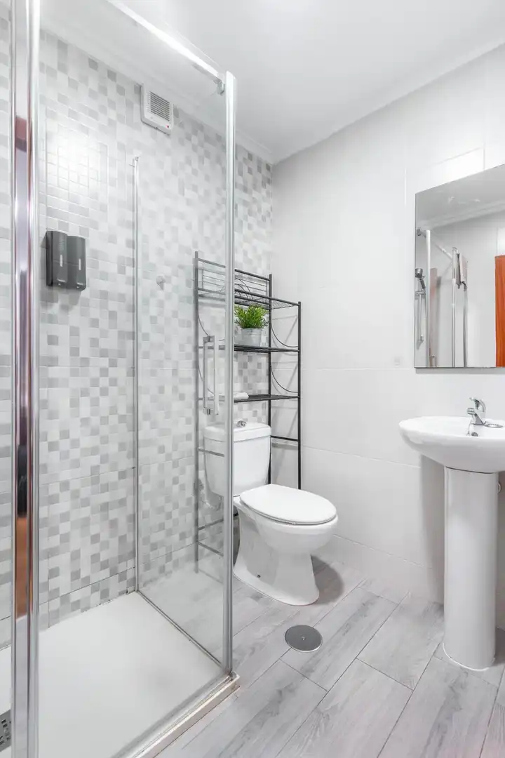 Baño de Piso en venta en Gijón  con Calefacción y Amueblado