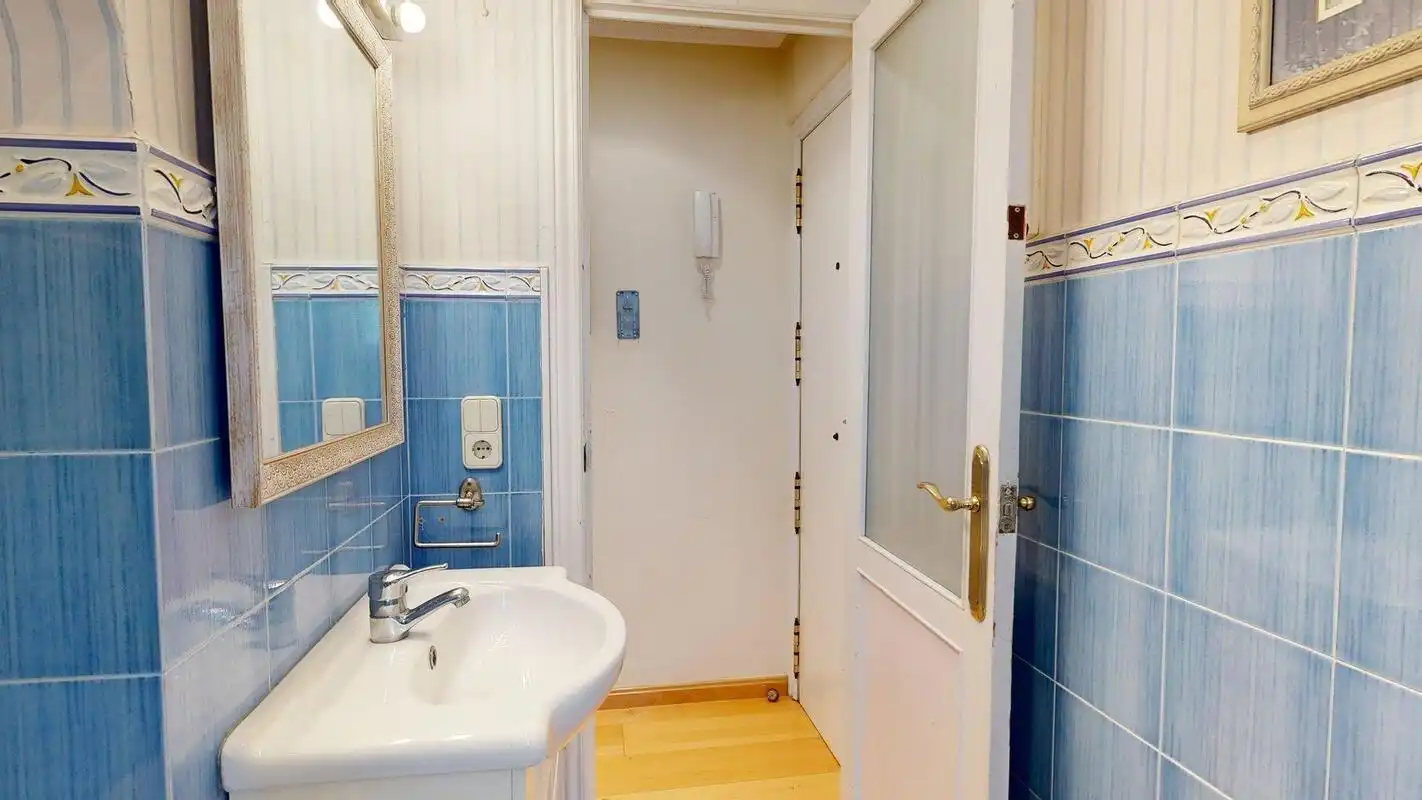 Badezimmer von Wohnung zum Verkauf in Zaragoza mit Klimaanlage und Heizung