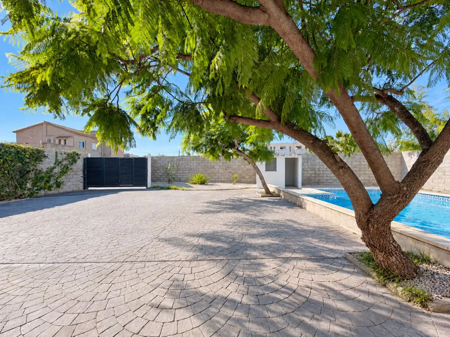 Piscina de Casa o xalet en venda en Deltebre amb Terrassa, Piscina i Balcó