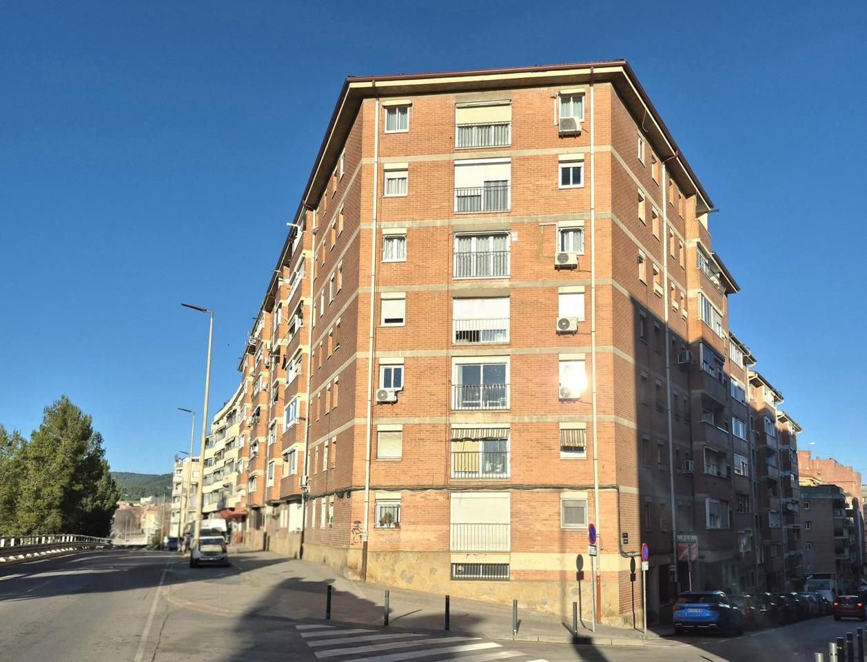 Vista exterior de Piso en venta en Terrassa con Aire acondicionado, Calefacción y Amueblado
