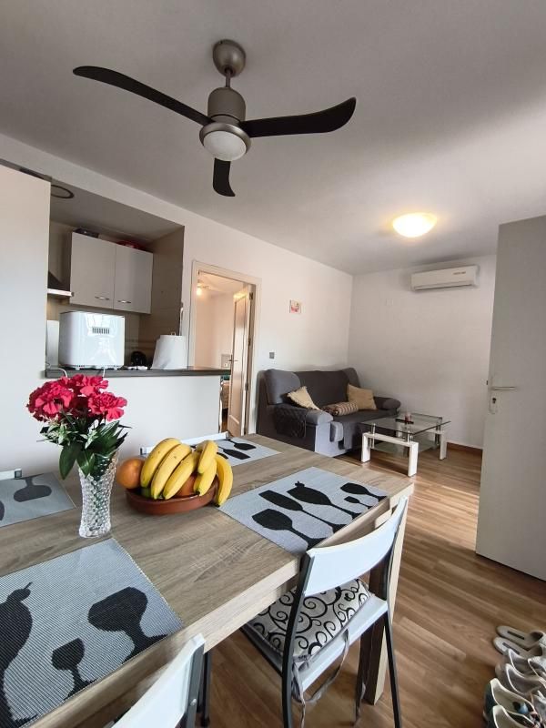 Wohnzimmer von Erdgeschoss zum Verkauf in L'Alfàs del Pi mit Klimaanlage, Heizung und Privatgarten