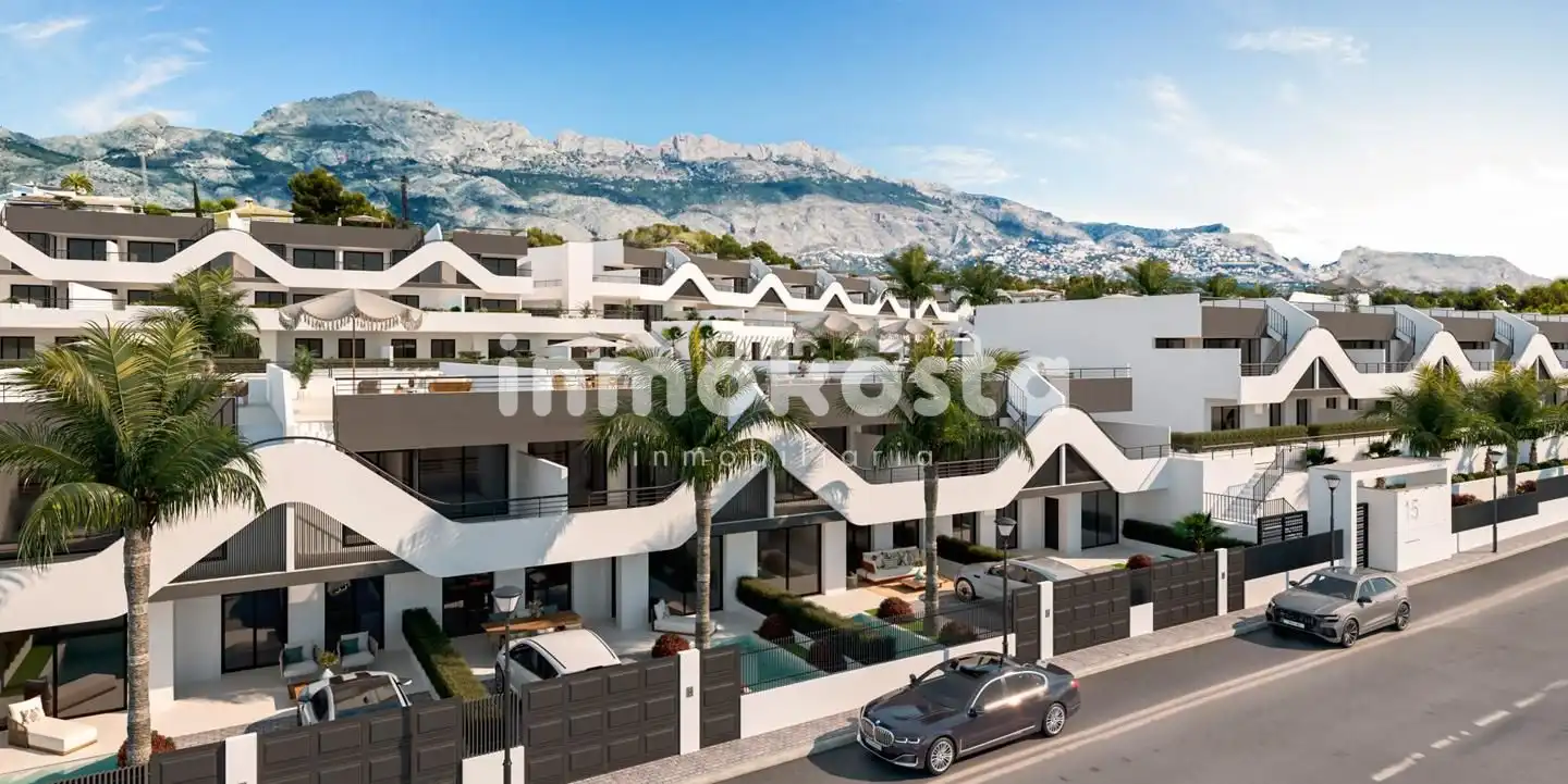 Vista exterior de Planta baja en venta en L'Alfàs del Pi con Aire acondicionado, Terraza y Piscina comunitaria