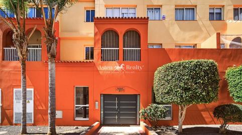 Foto 2 de Piso en venta en Albariza, 2, Cabo Blanco, Arona