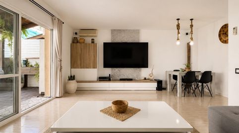 Foto 2 de Casa adosada en venta en Castellbisbal, Barcelona