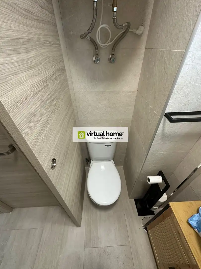 Bany de Apartament en venda en Benidorm amb Aire condicionat i Piscina comunitària