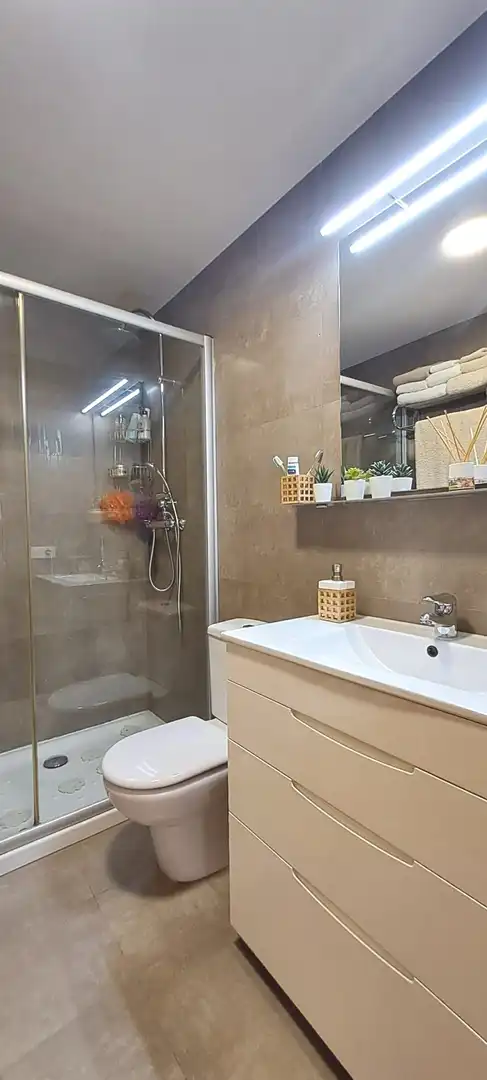 Baño de Piso en venta en Vitoria - Gasteiz con Calefacción, Trastero y Amueblado