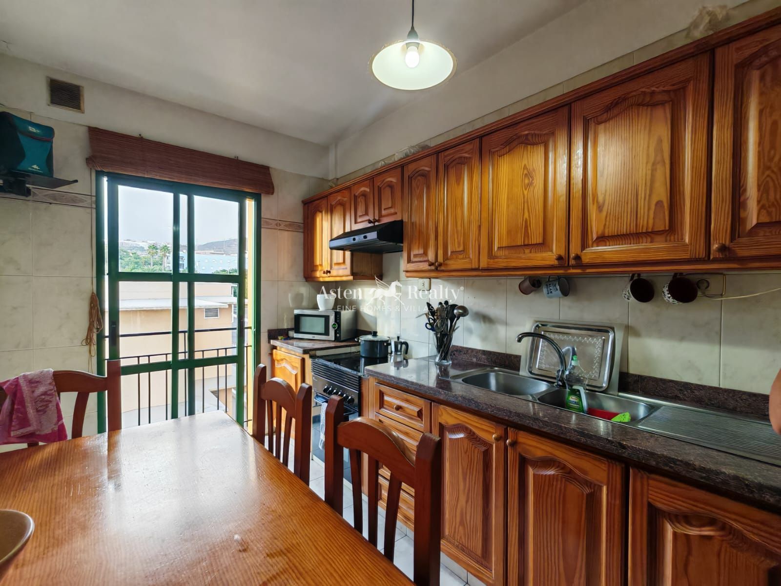 Küche von Wohnungen zum verkauf in  Santa Cruz de Tenerife Capital mit Heizung, Terrasse und Abstellraum