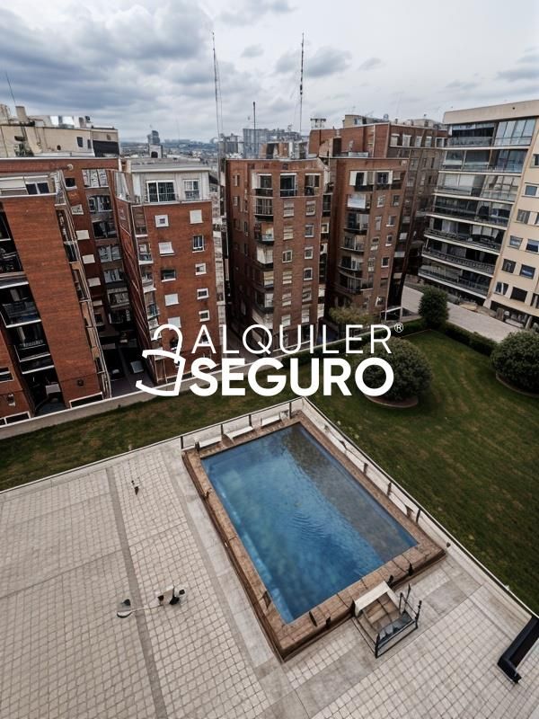 Exterior view of Study for rent in  Madrid Capital  with Air Conditioner, Heating and Terrace