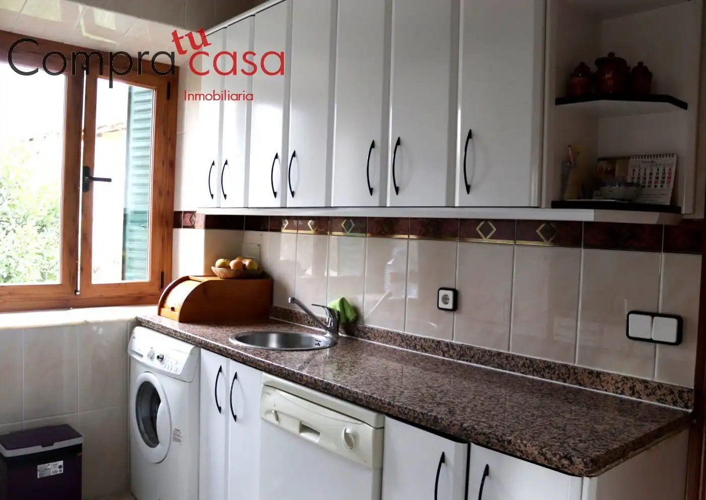 Cuina de Casa o xalet en venda en Segovia amb Calefacció, Jardí privat i Terrassa