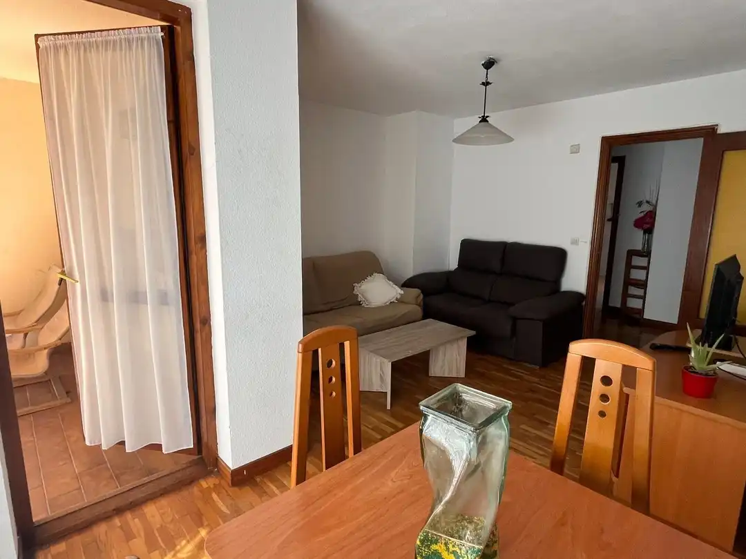 Sala de estar de Piso de alquiler en  Pamplona / Iruña con Calefacción, Terraza y Balcón