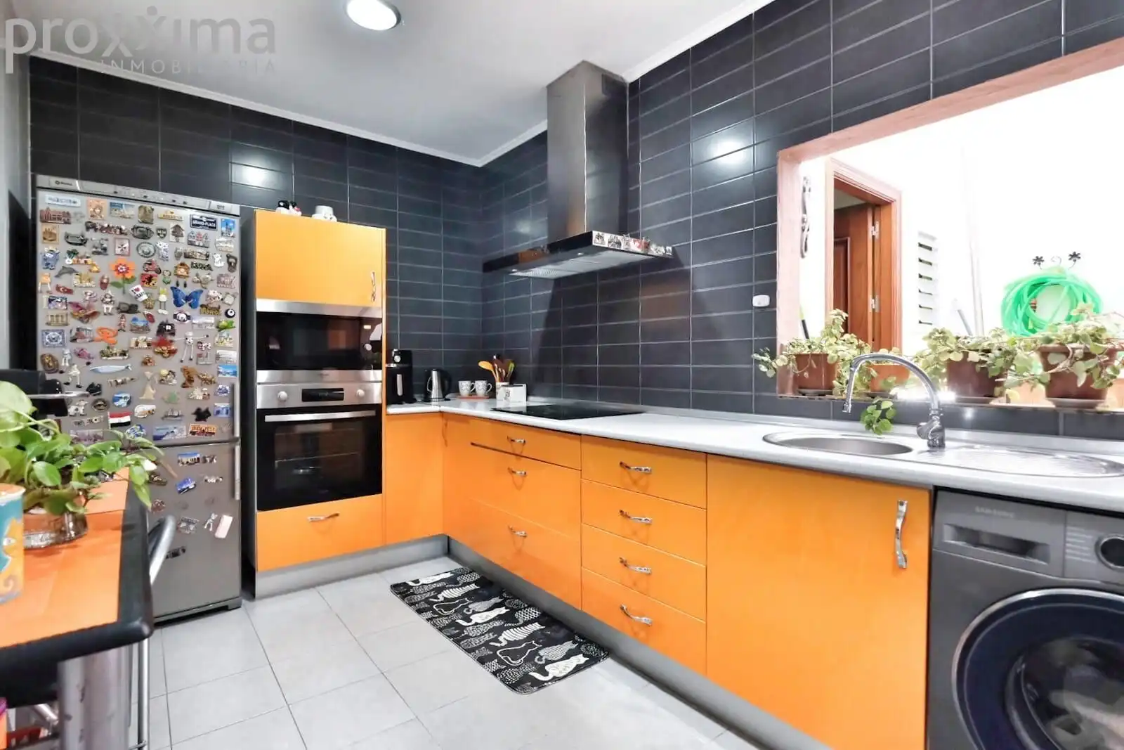 Kitchen of Houses for sale in Sevilla  with Air Conditioner and Terrace