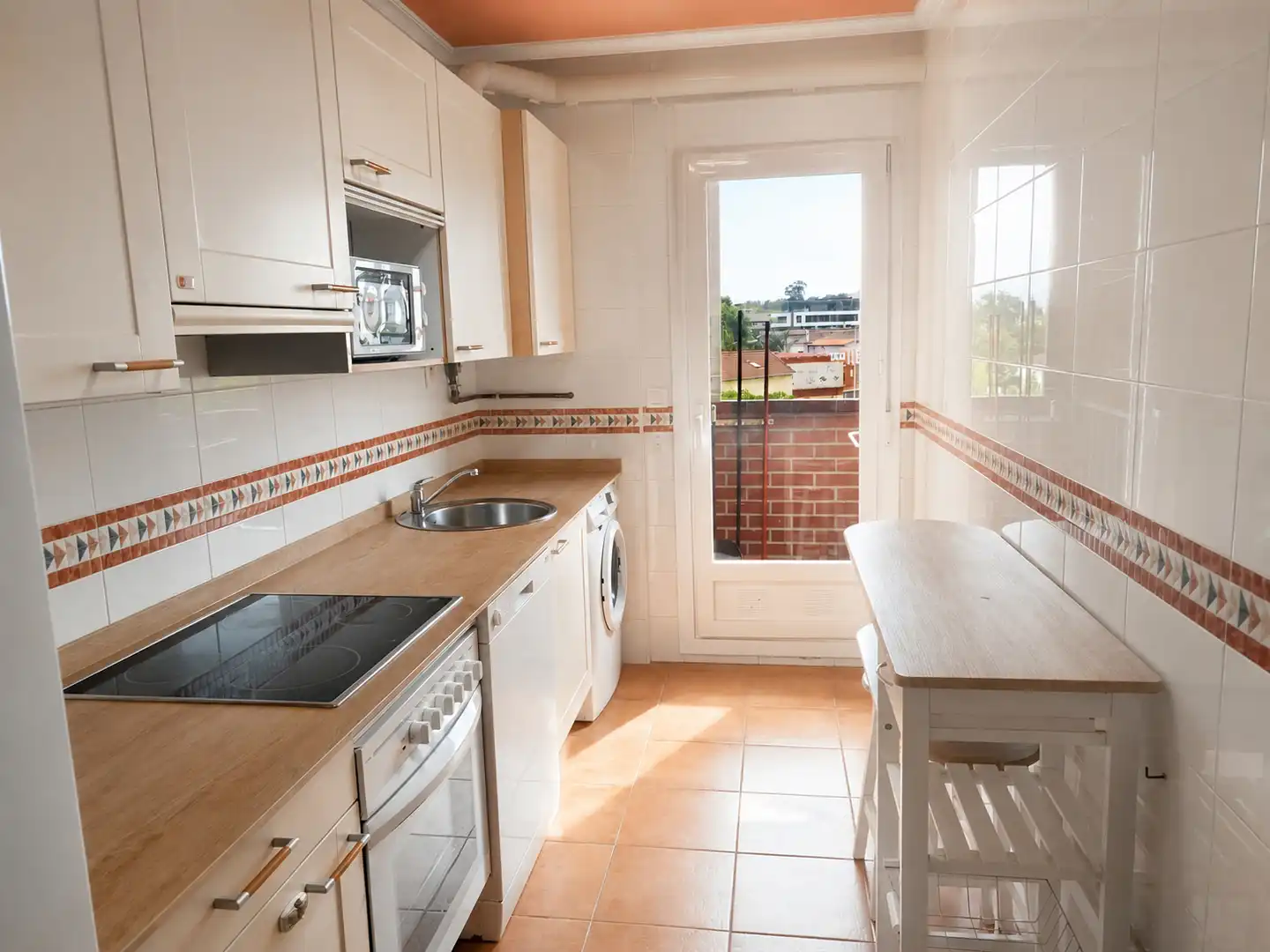 Küche von Wohnung zur Miete in Santander mit Heizung, Terrasse und Abstellraum