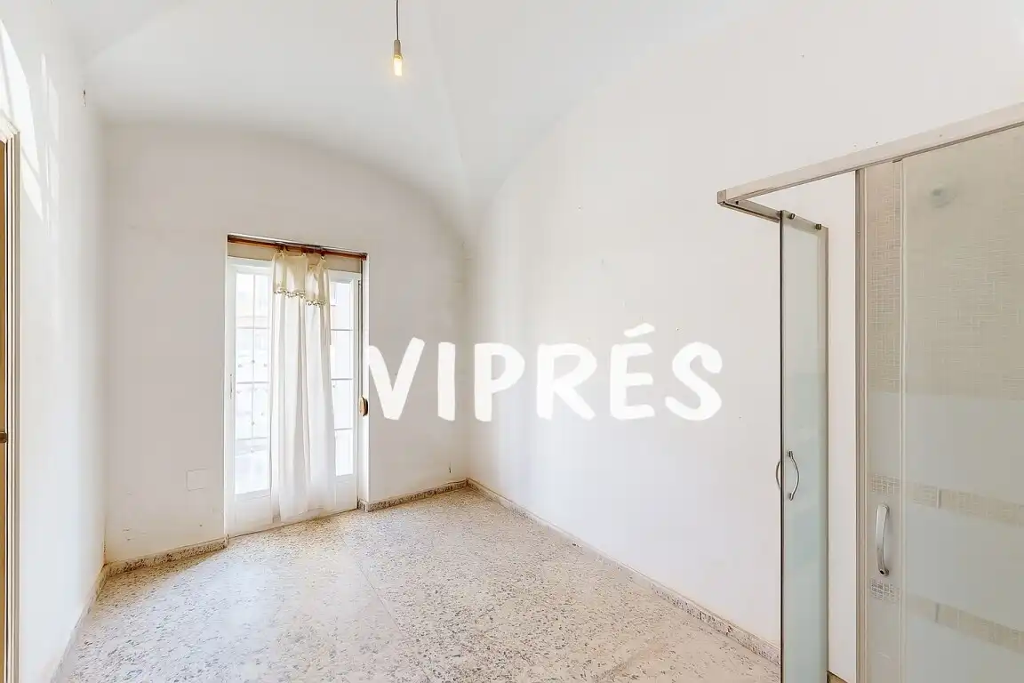 Houses for sale in Mérida  with Storage room