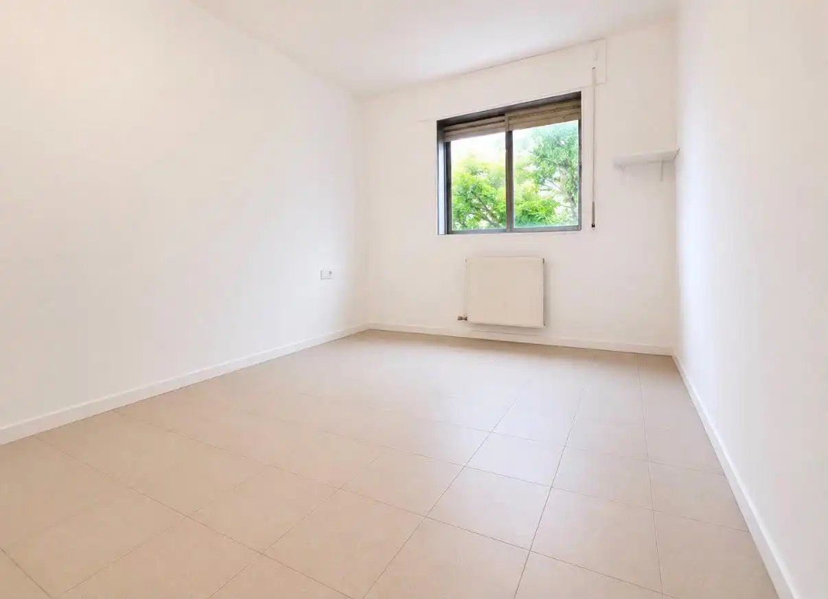 Habitación de Piso en venta en Barañáin / Barañain