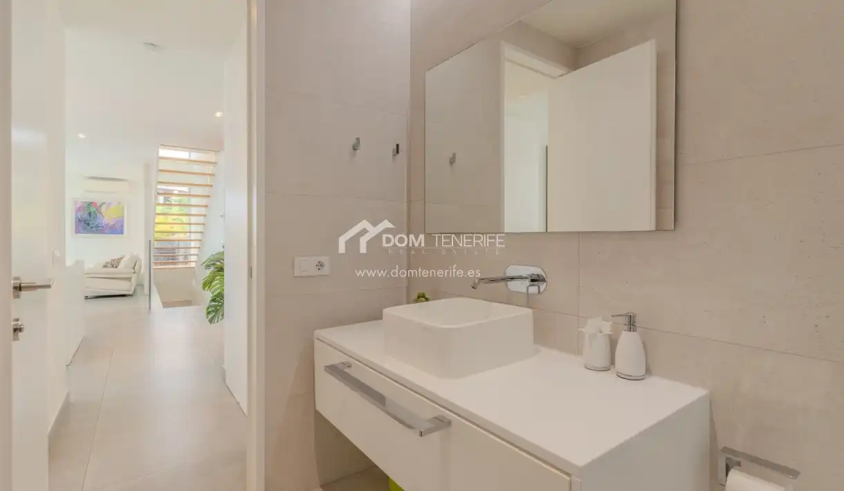 Bathroom of Houses for sale in Adeje  with Terrace, Storage room and Swimming Pool