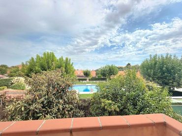 Casa bifamiliare con piscina in vendita a Restón I - Restón II