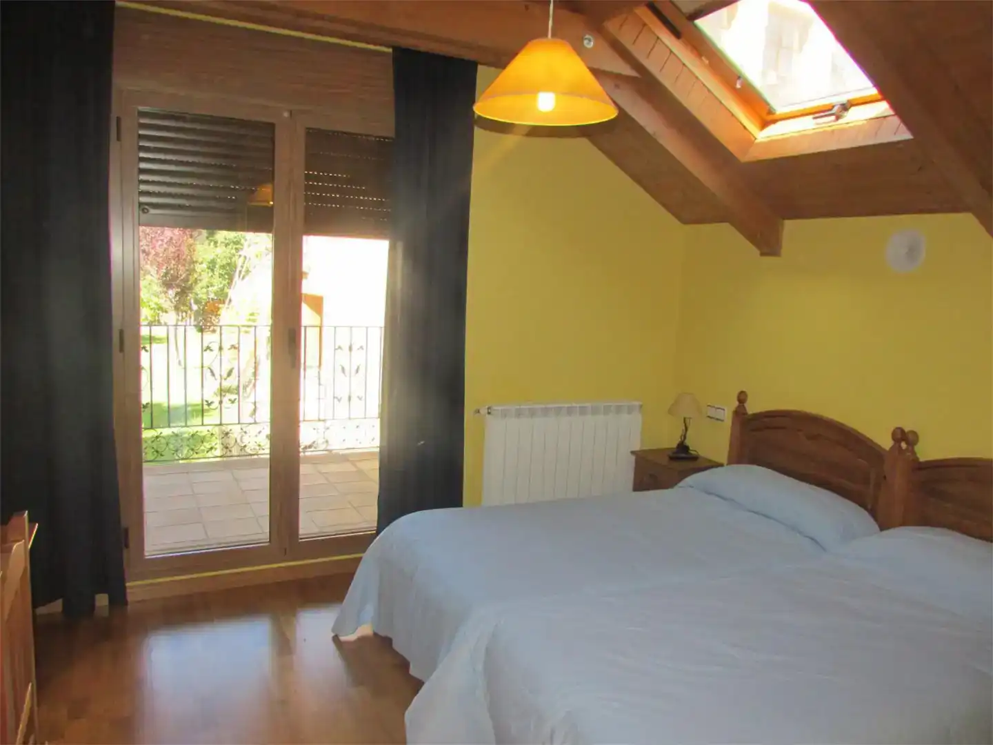 Dormitori de Casa o xalet de lloguer en Jaca amb Jardí privat, Parquet i Moblat