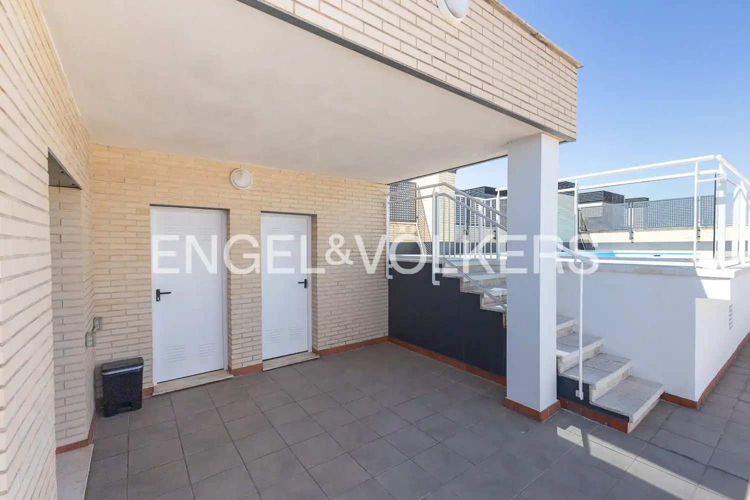 Terrasse von Wohnung zur Miete in Extramurs