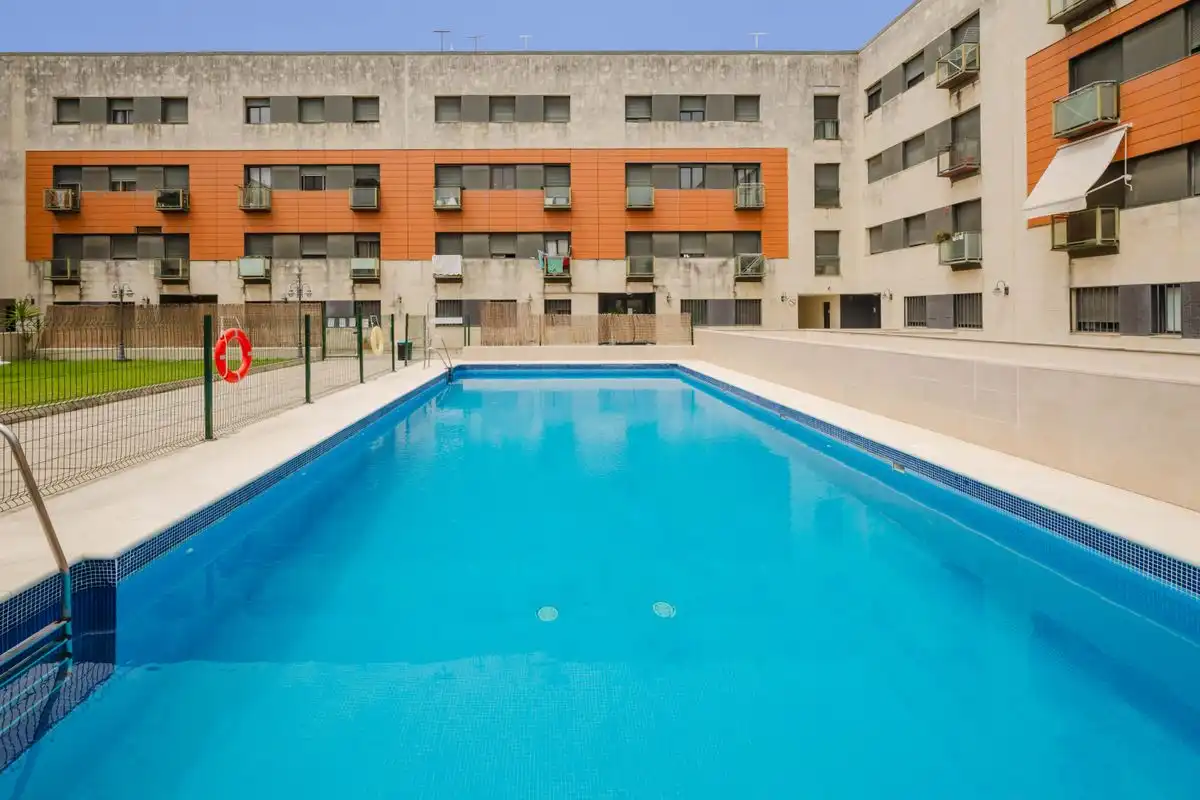 Piscina de Piso en venta en Camas con Aire acondicionado, Calefacción y Piscina