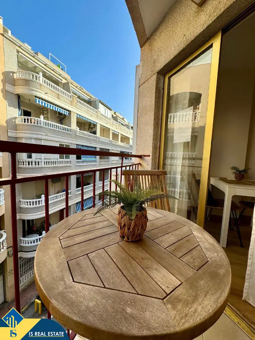 Terrasse von Wohnung zur Miete in Torrevieja mit Klimaanlage, Heizung und Terrasse