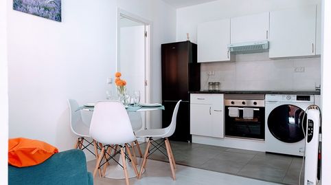 Foto 2 de Piso de alquiler en Rafael Fernandez Hijicos, Palomeras Sureste, Madrid Capital