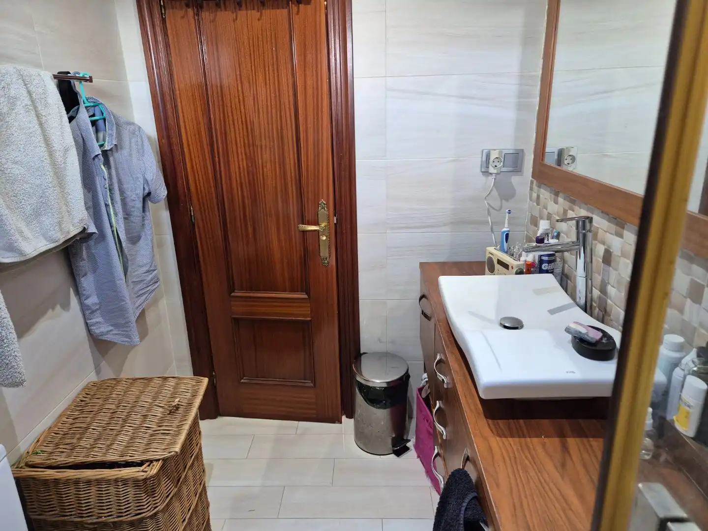 Baño de Piso en venta en Bilbao  con Terraza y Balcón