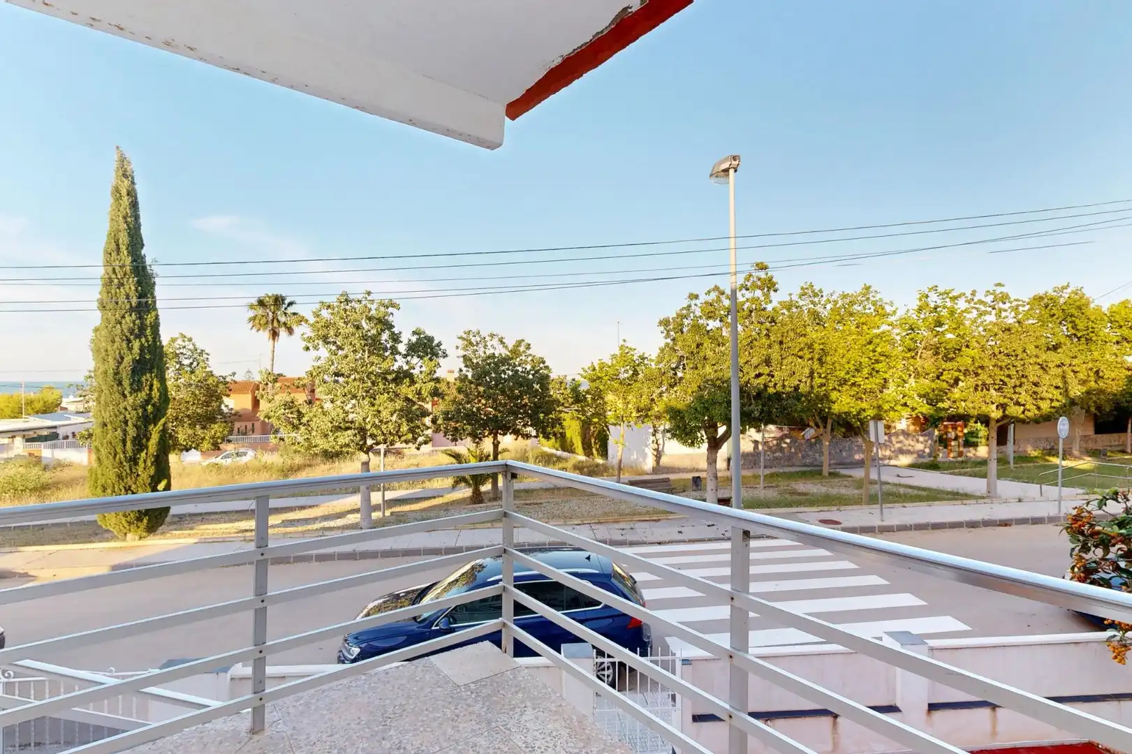 Vista exterior de Casa adosada en venda en Cartagena amb Jardí privat, Terrassa i Traster
